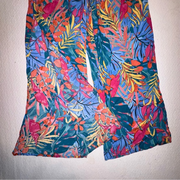 Kona Sol Swim Coverup - Picture 3 of 3